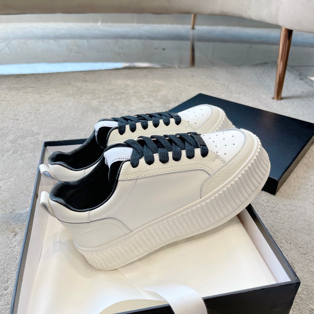 Women's White Platform Sneaker - Casual Sneaker Low recensione e prezzo